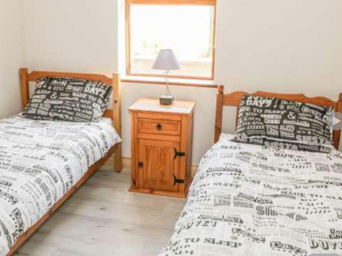 Reek View - Two Bedroom Cottage Westport Ngoại thất bức ảnh